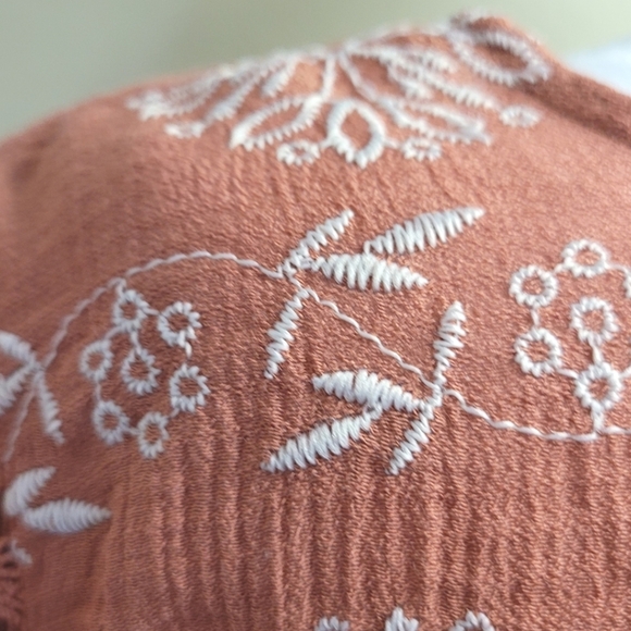 Blu Pepper 3/4 Sleeves Peasant Blouse, Size Large - Picture 8 of 11